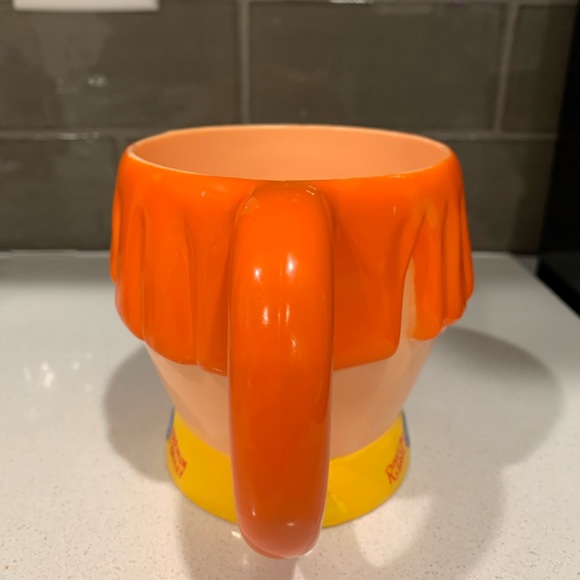 Ringling Bros. and Barnum & Bailey Plastic Mug - Picture 3 of 4